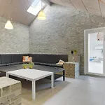 Σπίτι διακοπών Stunning In With Sauna *