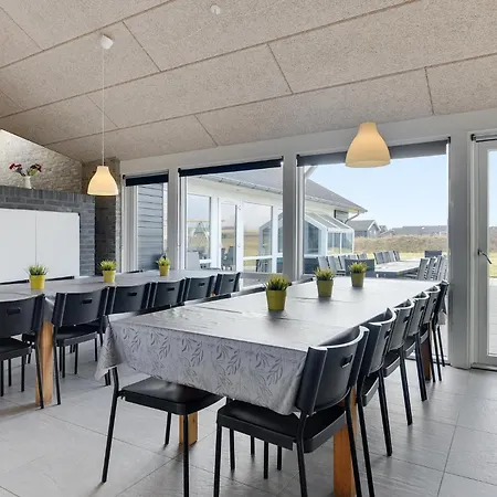 Luxurious In With Sauna Semesterbostad *