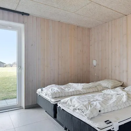 בית נופש Stunning In Haderslev With Sauna Råde