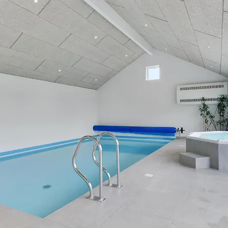 בית נופש Stunning In Haderslev With Sauna Råde