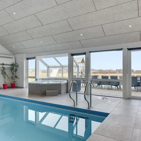 Stunning In Haderslev With Sauna בית נופש Råde